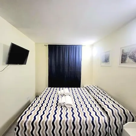 Daire Santa Chiara Attic , 4 Floor No Elevator *
