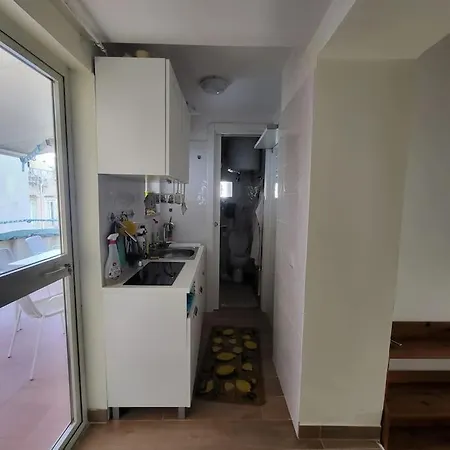 Santa Chiara Attic , 4 Floor No Elevator * Неаполь