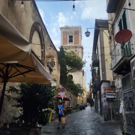 Santa Chiara Attic , 4 Floor No Elevator דירה
