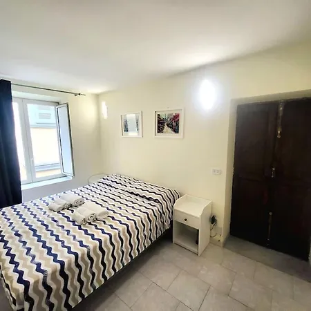 Santa Chiara Attic , 4 Floor No Elevator